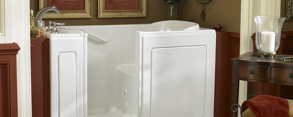 Choosing Between Acrylic Tubs Vs Fiberglass Tubs